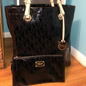 Michael Kors Tote Bag and Wristlet (authentic)